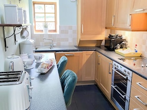 Dishwasher, high chair, cookware/dishes/utensils, freezer
