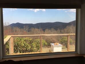 Interior - Air Bellows Gap Retreat (Sparta)