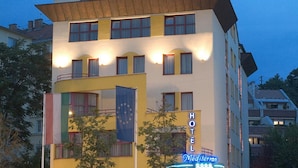 A hotel building with a sign reading 'HOTEL MEDITERRAN.' - Mediterran Hotel (Budapest)
