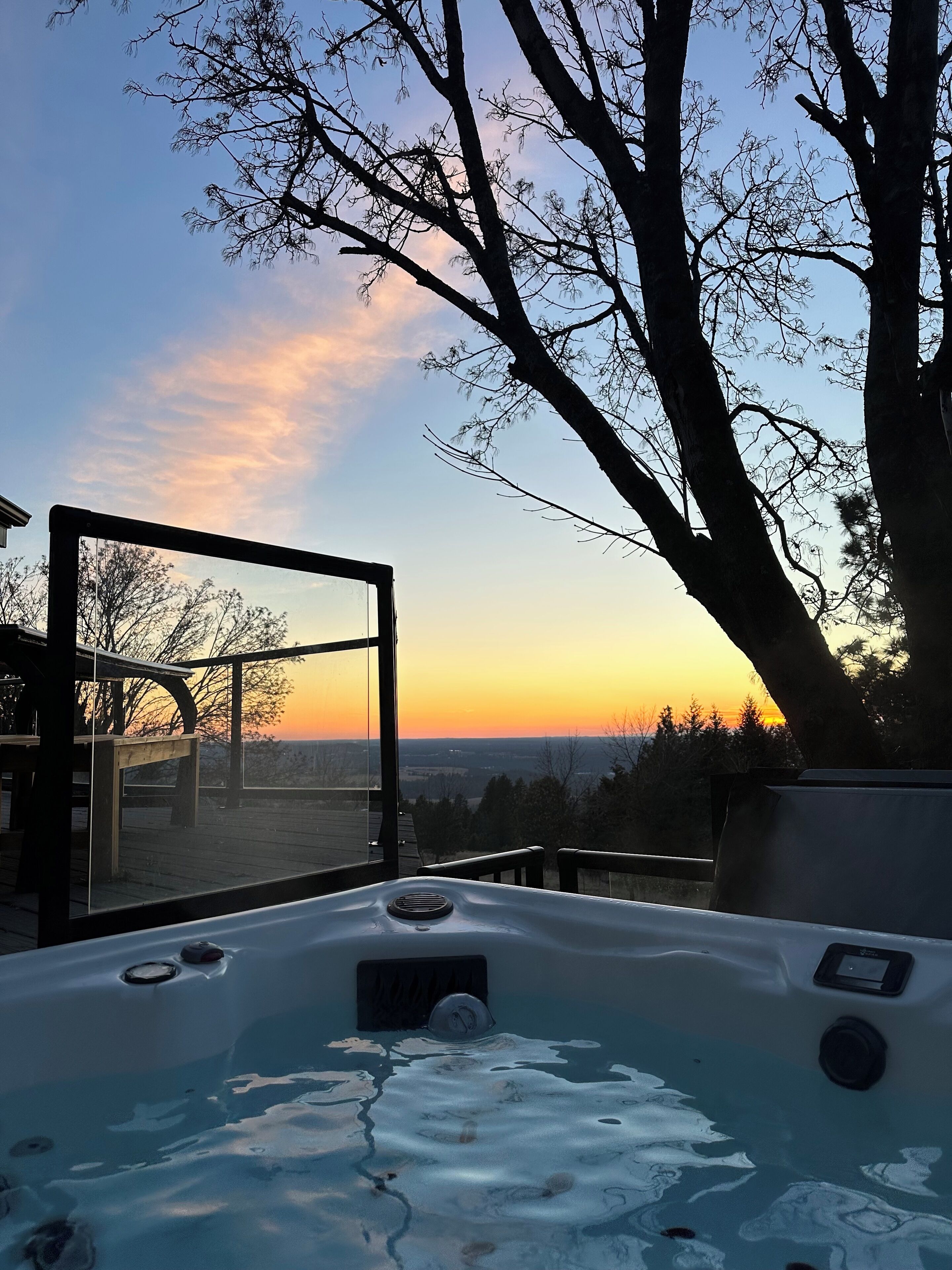 Bañera de hidromasaje al aire libre