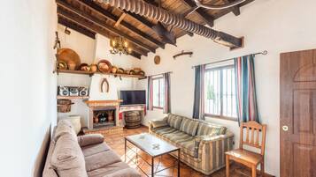 Télévision, cheminée