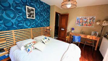 1 chambre, fer et planche à repasser, Wi-Fi, draps fournis