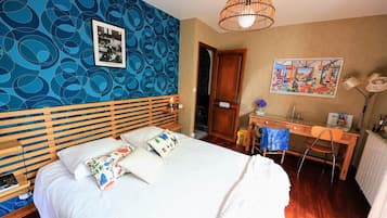 1 chambre, fer et planche Ă repasser, Wi-Fi, draps fournis