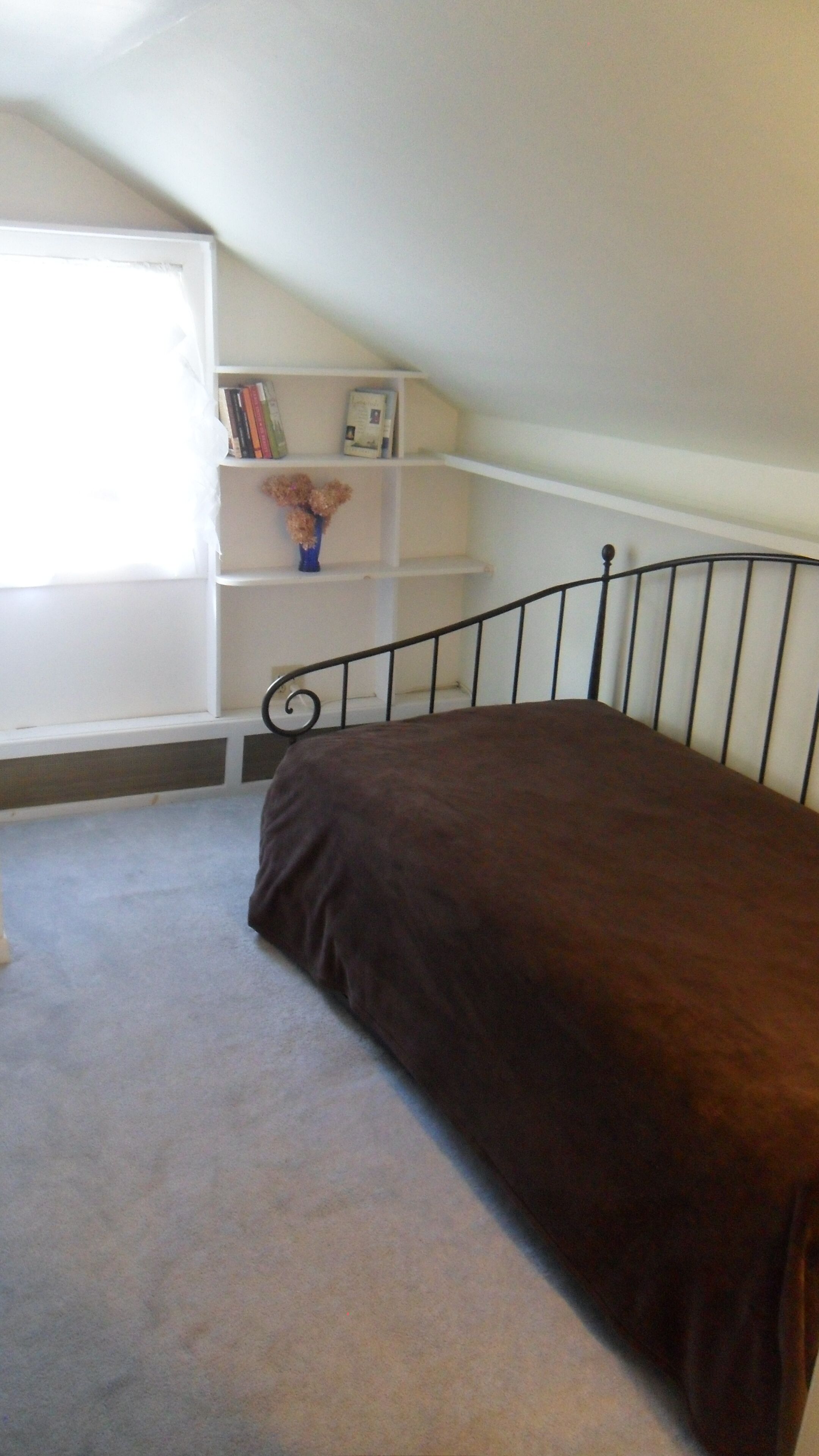 Charming Saugerties Cottage on Creek