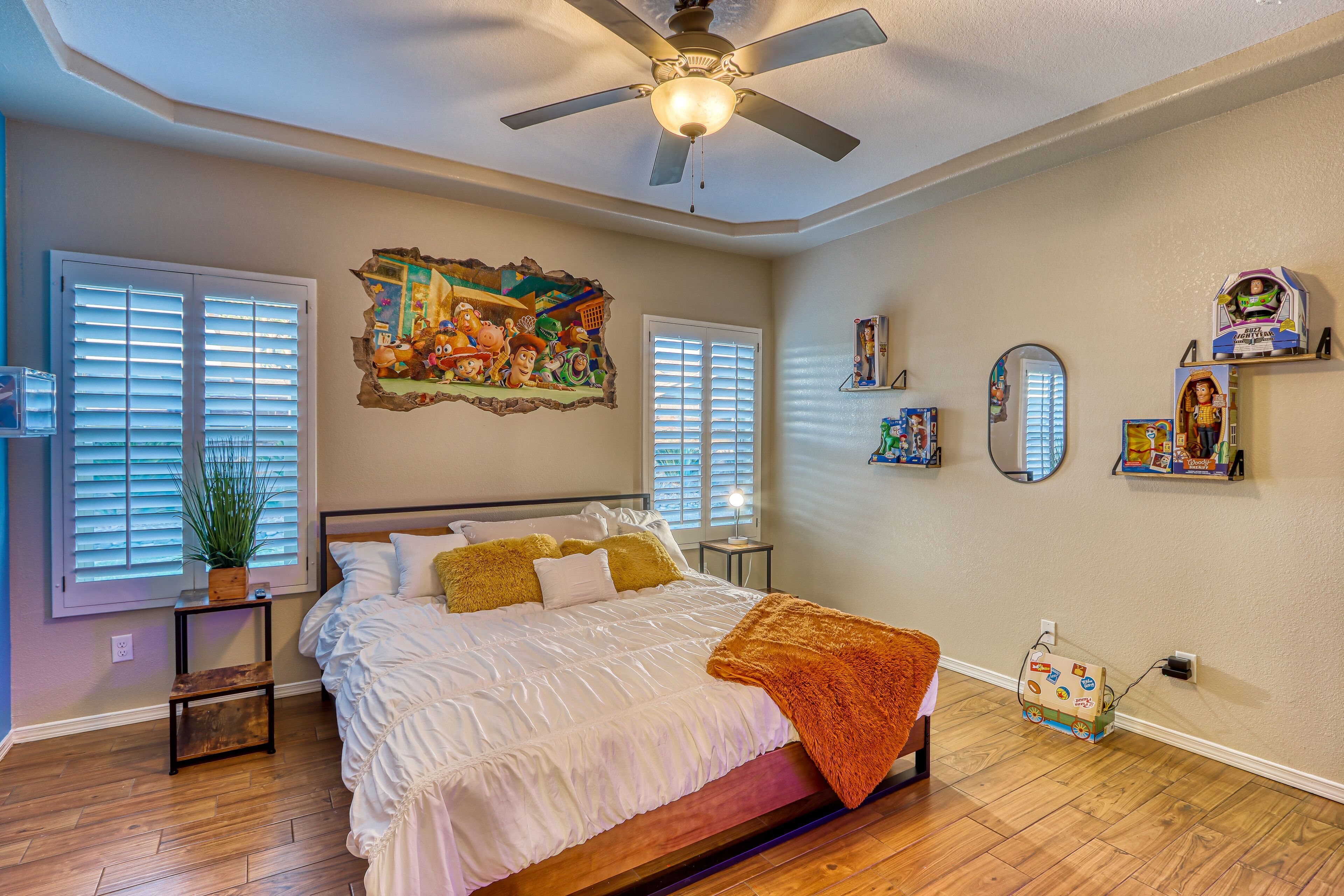 TOY STORY EXPERIENCE, PIZZA PLANET, ANDYS ROOM