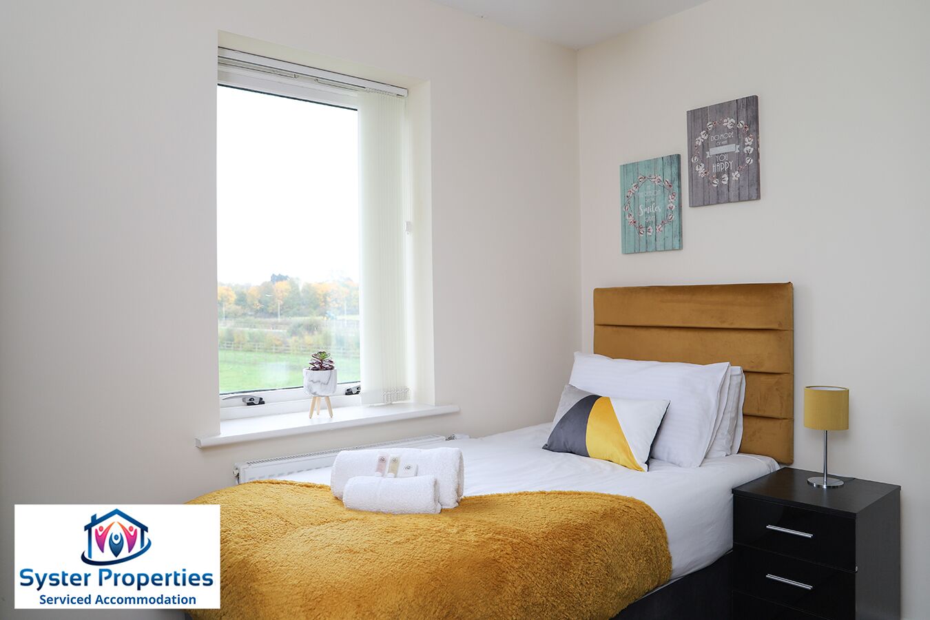 GLEN VIEW- 5 bed house up to 12 people  - Large rooms with walk in wardrobes 