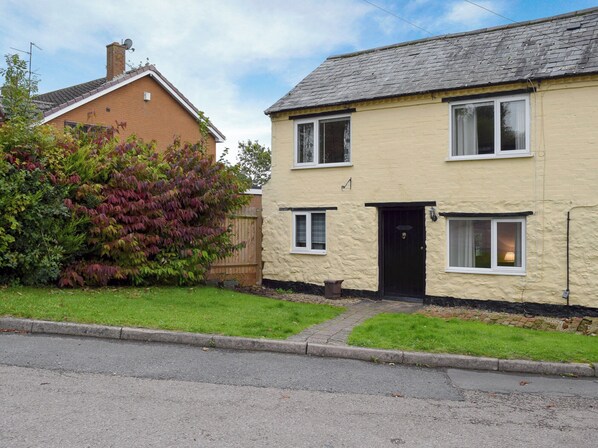 Exterior - 3 bedroom accommodation in Welton (Welton)