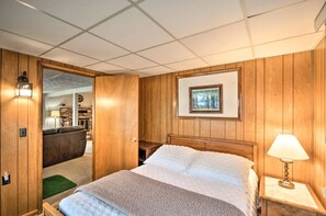 3 slaapkamers, een strijkplank/strijkijzer, wifi, beddengoed