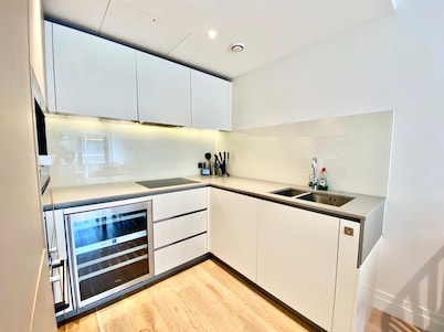 Stylish 2 Bed Flats Near US Embassy