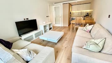Apartment, Ensuite (Vauxhall Properties) | Lounge