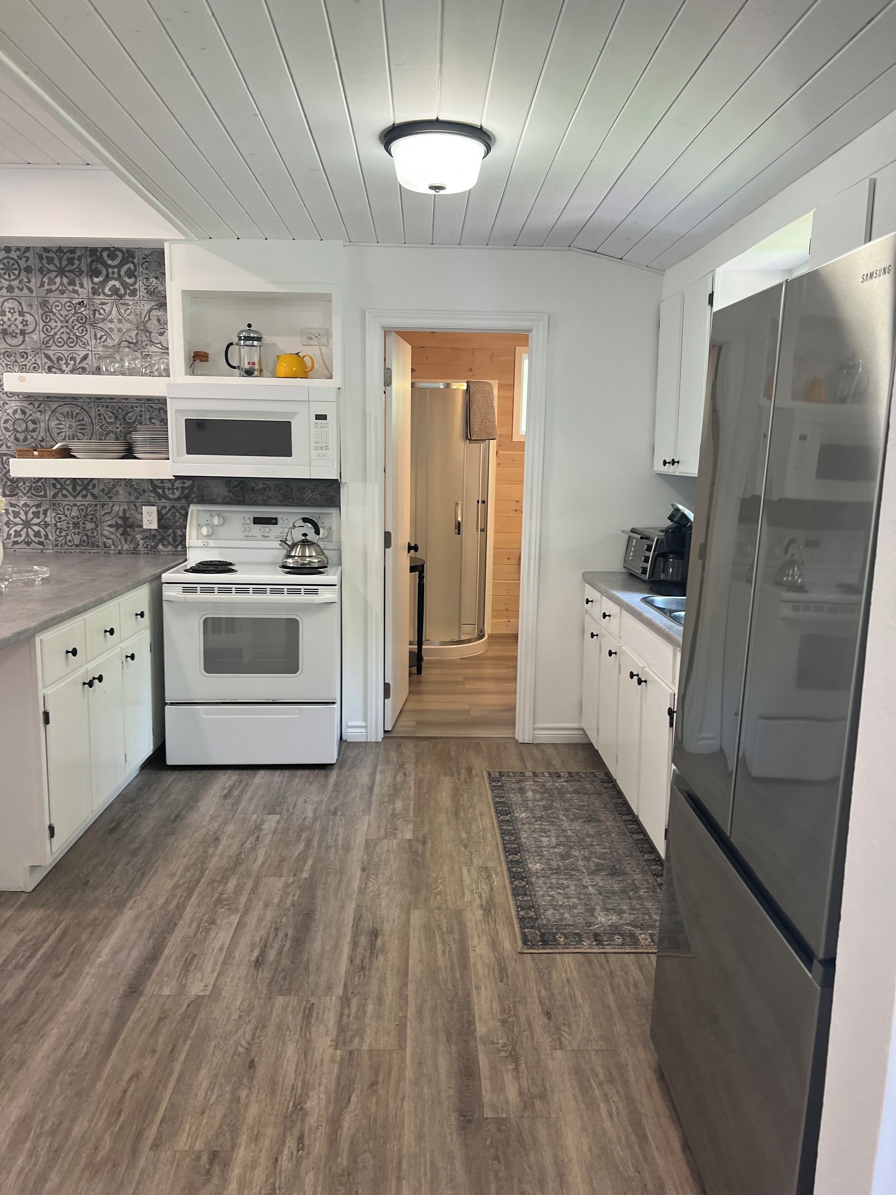 20 Tuyll St - Prime Location