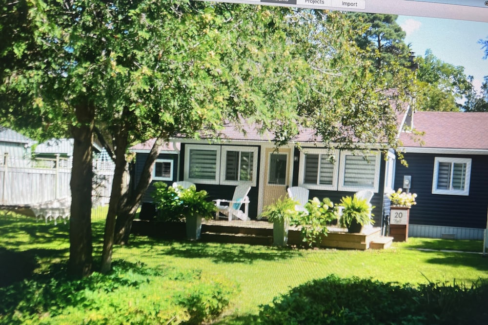 20 Tuyll St - Prime Location