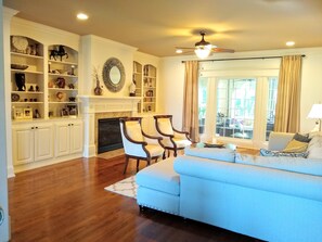 Smart TV, offices, printers - AMERICAN DREAM: 10 miles from Downtown Raleigh (Raleigh)