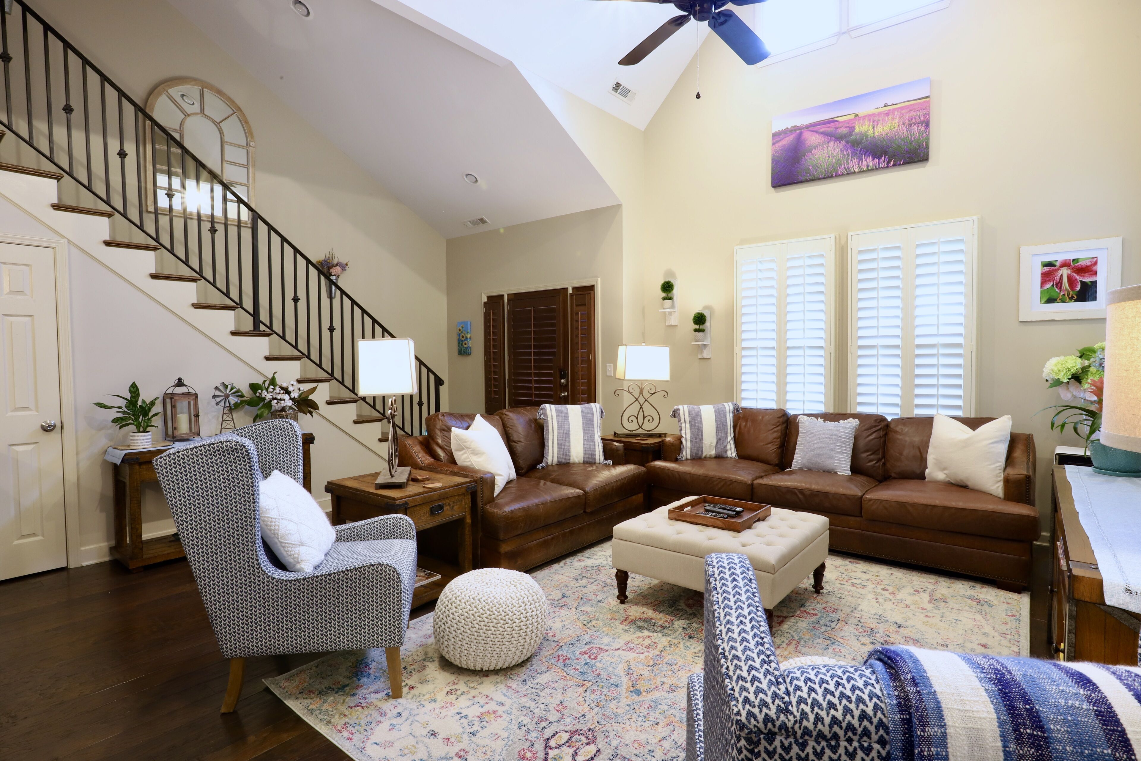 AWESOME Game Day House for Family or Friends! Six Blocks to Stadium!