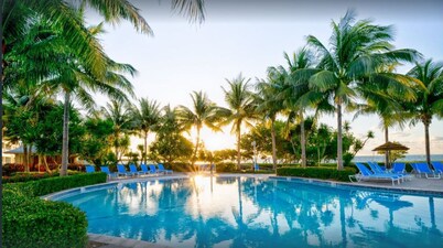 4 bed & 4 bath Unit 906 @Mariners Club - Sleeps 10!!  Ohana Cay