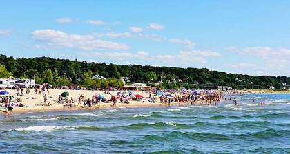 Gorgeous Condo in the heart of Grand Haven