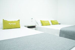 Standard Triple Room | Hypo-allergenic bedding, free WiFi, bed sheets - Hotel Ayenda House Concepción 1317 (Barranquilla)