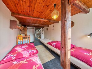 2 bedrooms