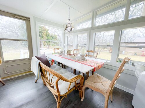 A Cozy, quiet and most perfect cottage beautifully located on a waterfront cove.