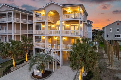 7 Bedrooms, 6.5 Baths, Elevator, Heated Private Pool, Linens Included