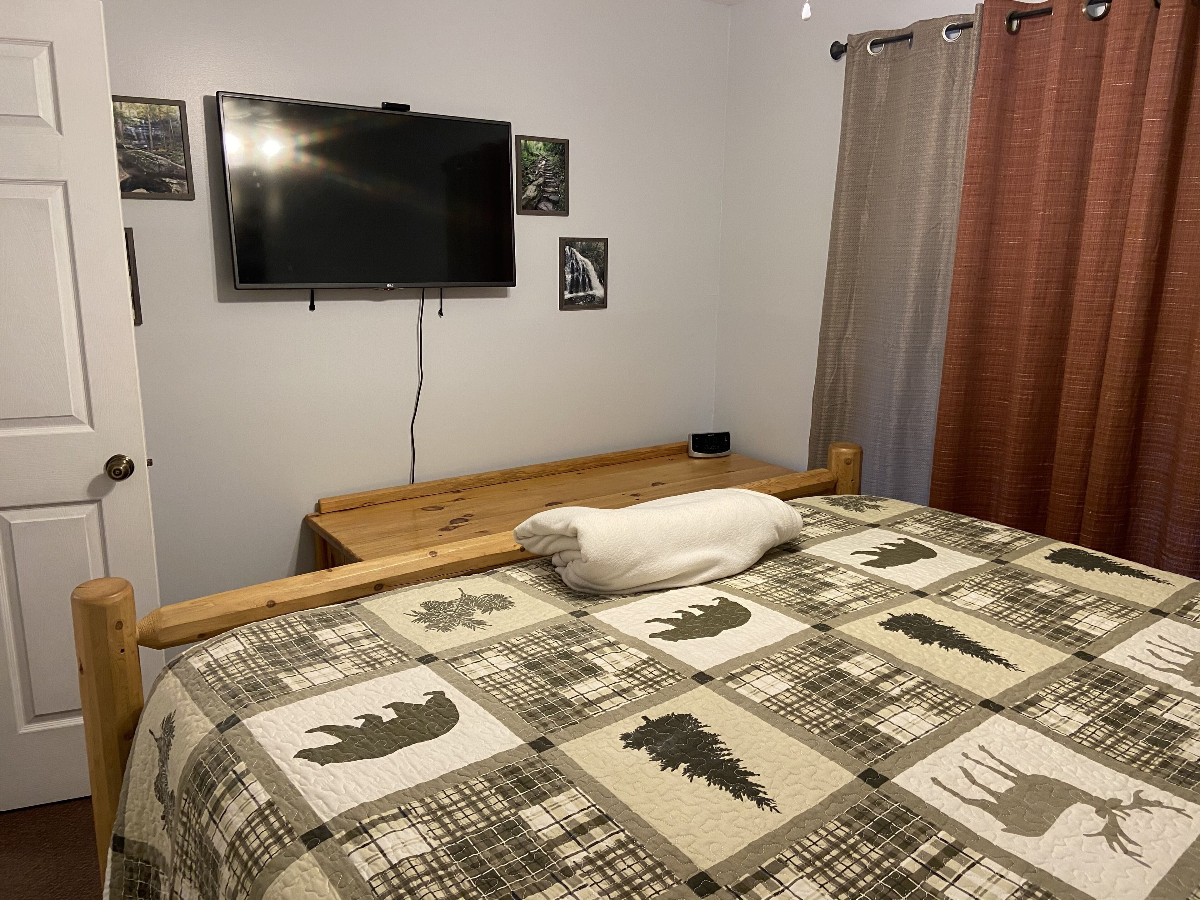 English Mtn Retreat Close To The Smoky Mountains!