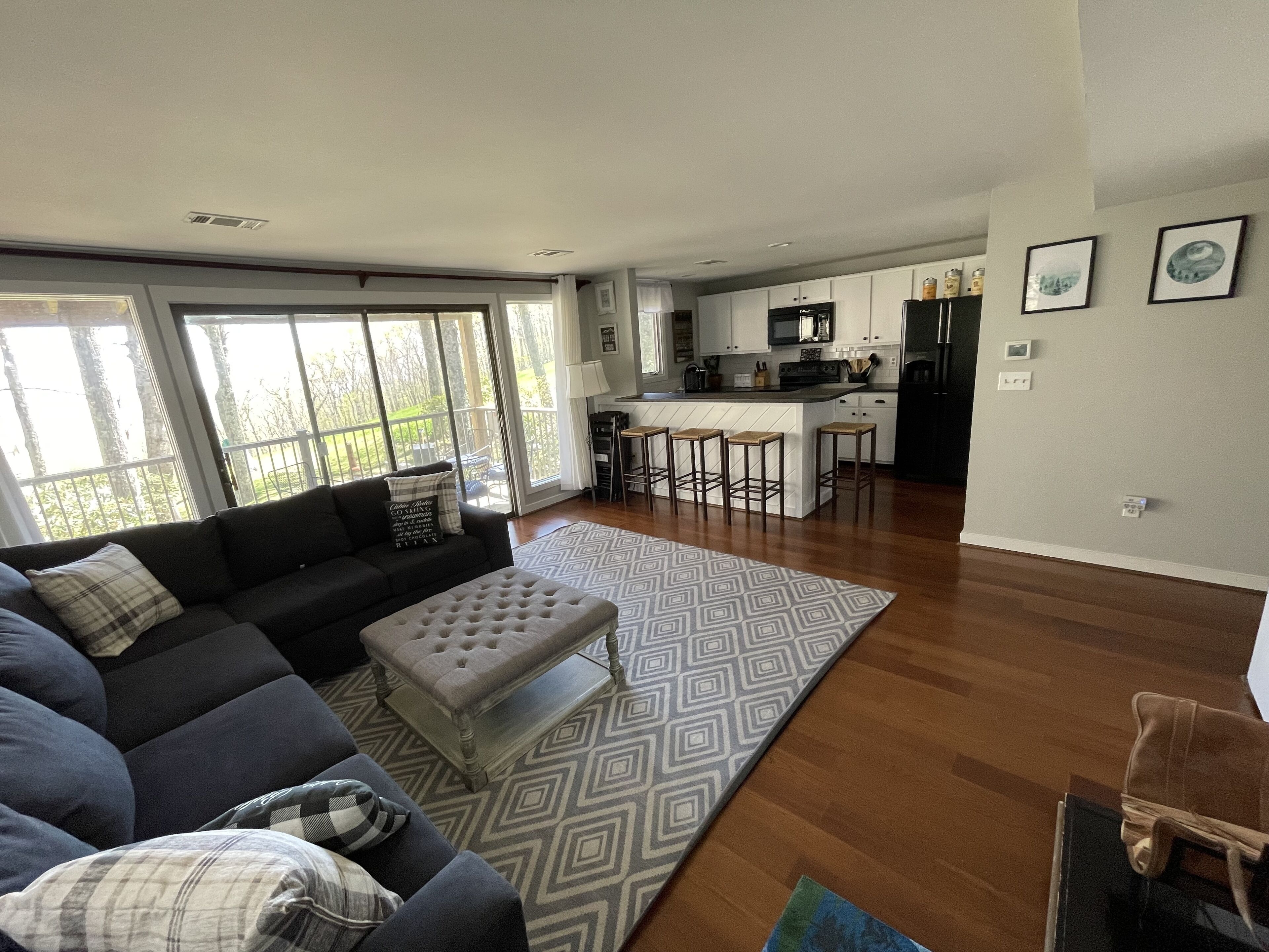 Eagles Court Ski In/Ski Out Condo with Walkable Location & Mountain Views!