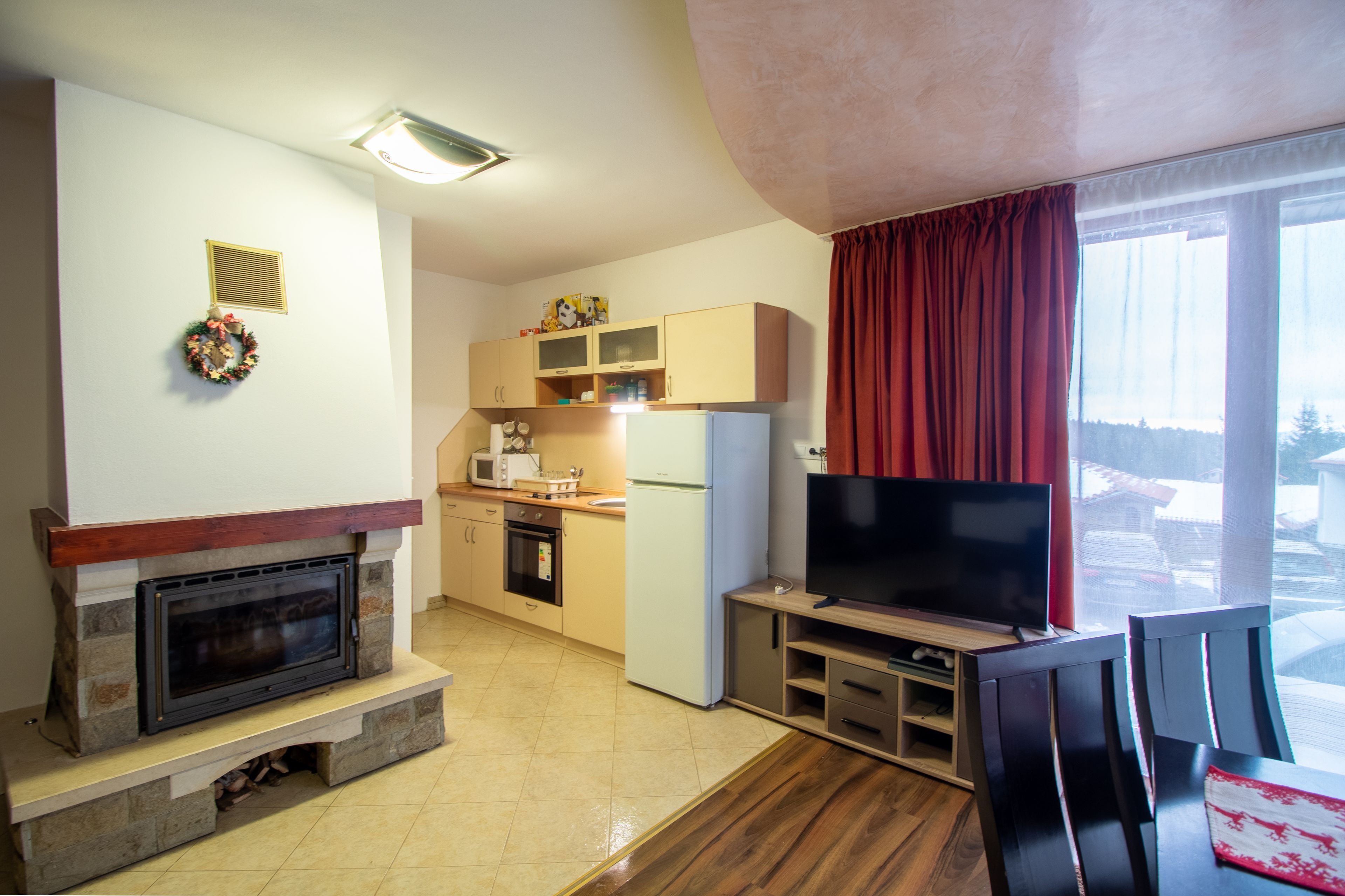 TV, fireplace, video games