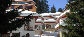 2 bedroom, 2 showeroom Villa suitable for a family skication and remote working