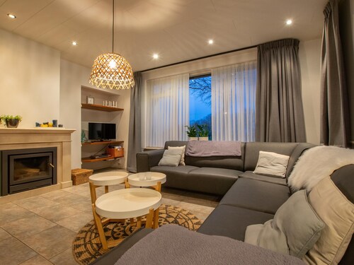 Child friendly detached villa with hot tub