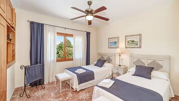 4 chambres, fer et planche Ă repasser, Wi-Fi gratuit, draps fournis