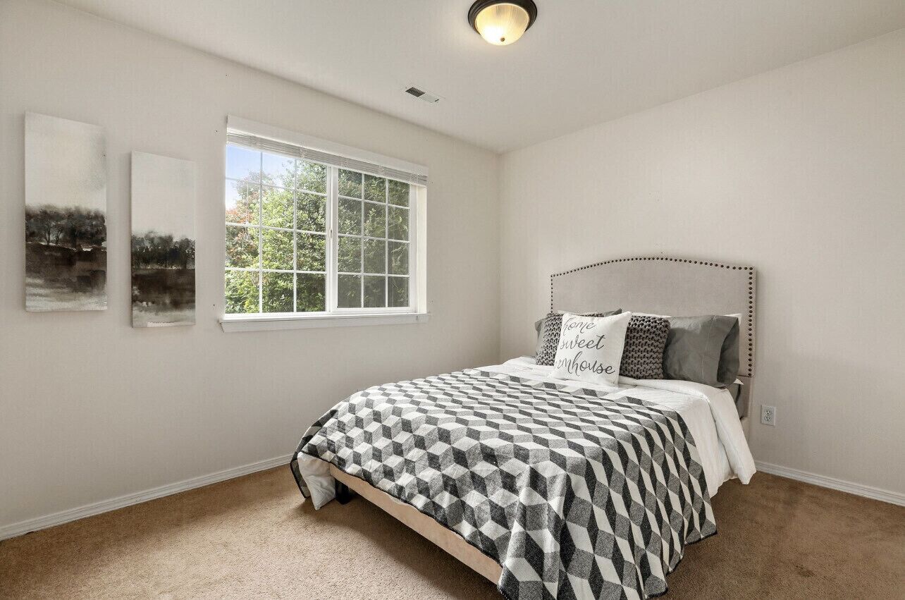 3 chambres, fer et planche à repasser, Wi-Fi, draps fournis