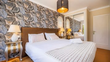 4 habitaciones, tabla de planchar con plancha y wifi gratis