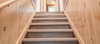 Cozy Riverfront Cottage