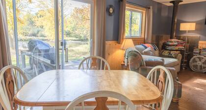 Cozy Riverfront Cottage