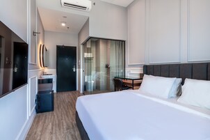 Premier King Room | Egyptian cotton sheets, premium bedding, down comforters