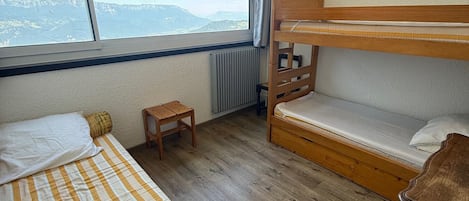1 chambre, literie fournie