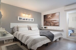 3 habitaciones, tabla de planchar con plancha, internet y ropa de cama 