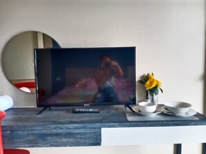 Basic Studio, Multiple Beds | Blackout drapes, soundproofing, iron/ironing board, free WiFi