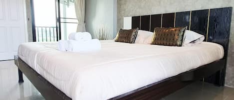 Basic Studio, Multiple Beds | Blackout curtains, soundproofing, iron/ironing board, free WiFi