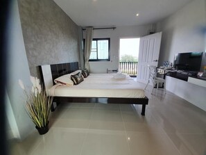 Basic Studio, Multiple Beds | Blackout drapes, soundproofing, iron/ironing board, free WiFi