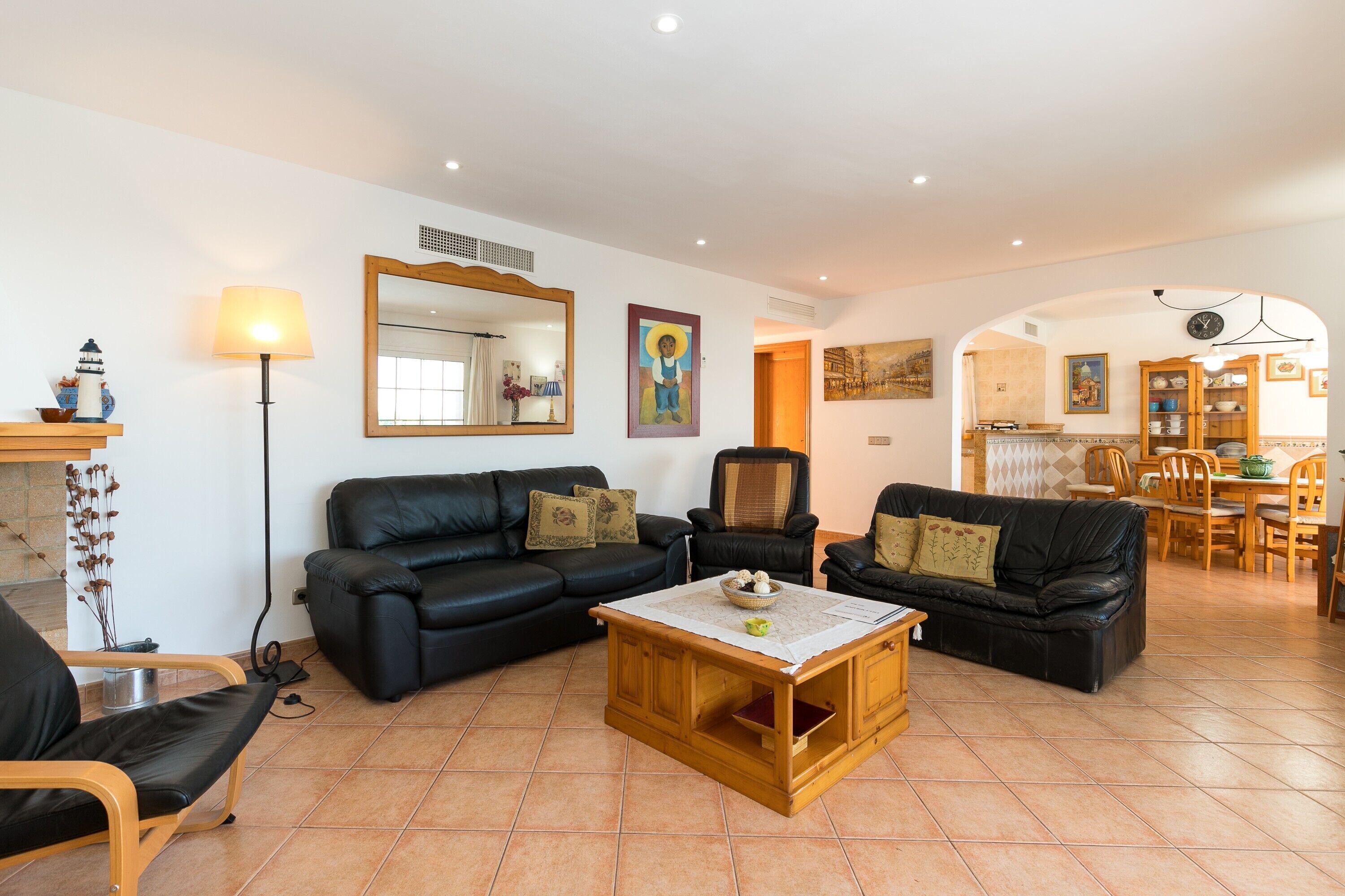 TV, fireplace, DVD player