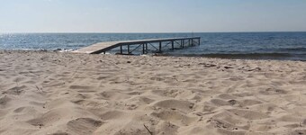 Seaside Serenity in Hummingen-by Traum