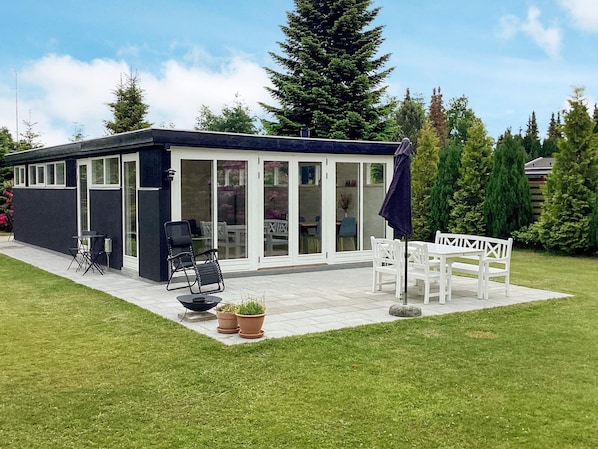 House | Outdoor dining