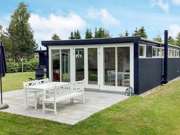 House | Exterior - Holiday Home in Væggerløse (Vaeggerlose)