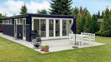 House | Outdoor dining