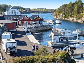 House | Exterior - 6 Person Holiday Home in Austrheim (Austrheim)