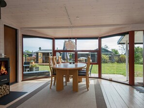 3 bedrooms, cribs/infant beds - Holiday Home in Rønde (Ronde)