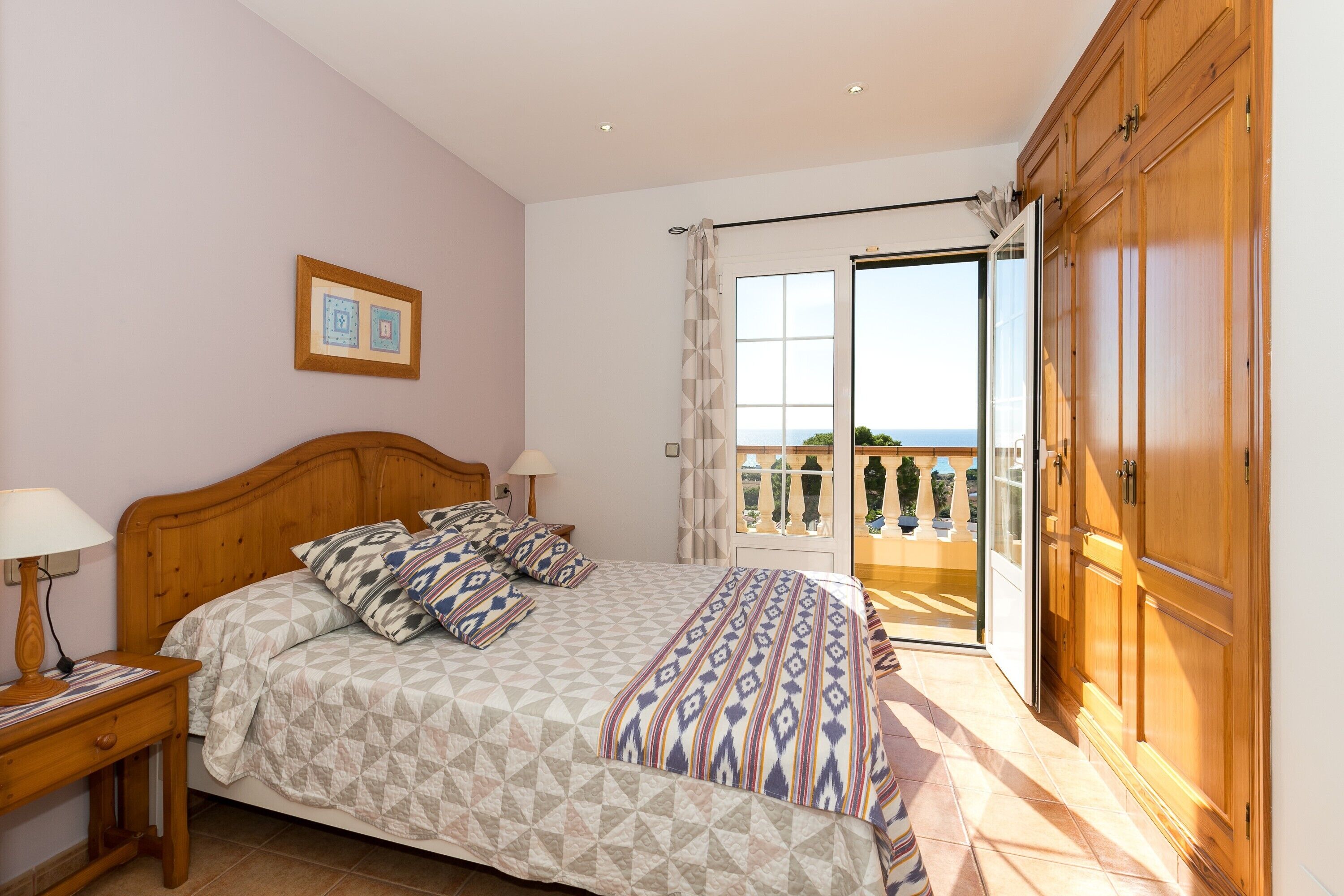 4 chambres, fer et planche à repasser, Wi-Fi gratuit, draps fournis