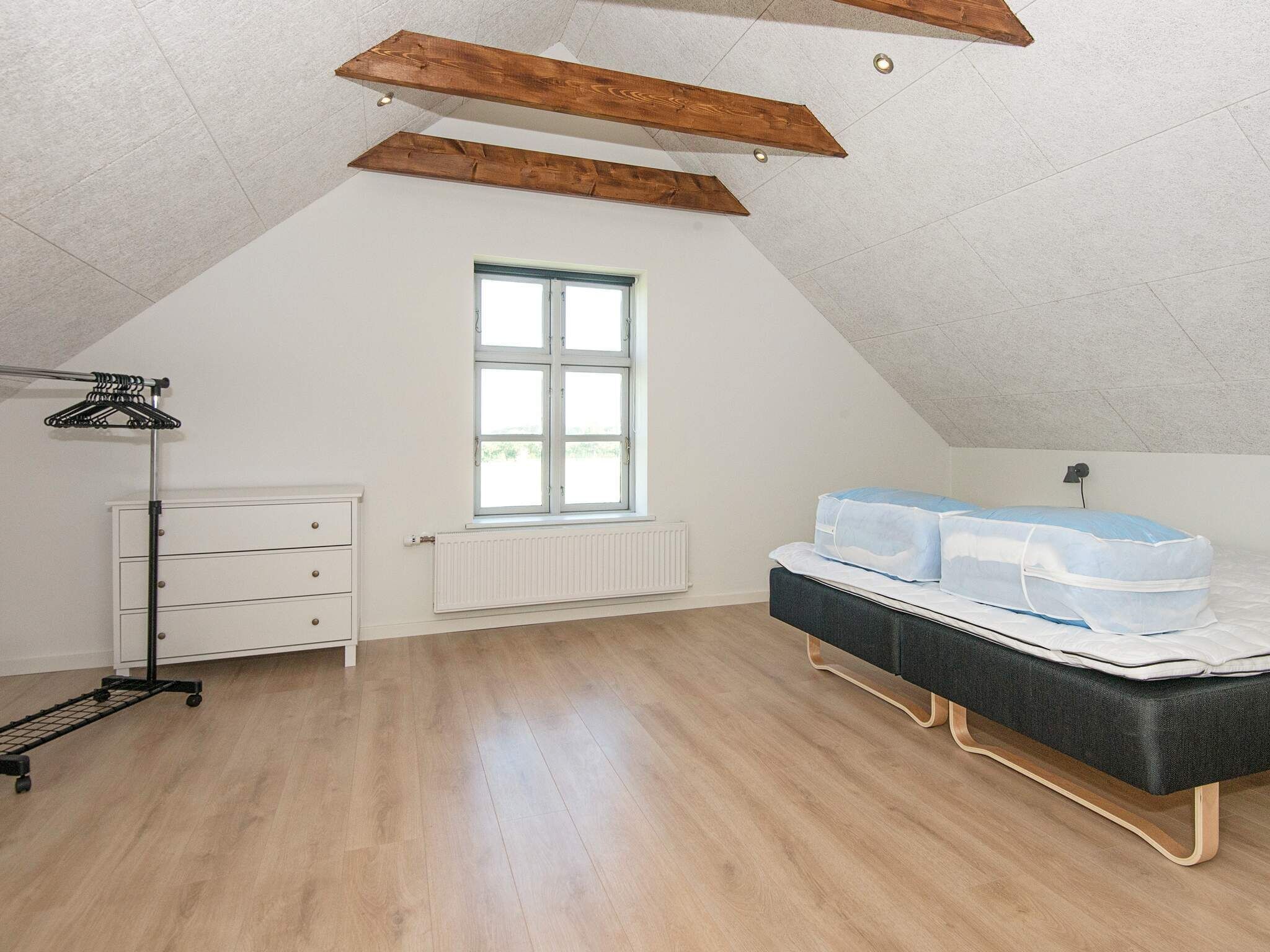 3 Schlafzimmer, Babybetten