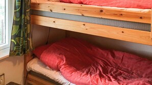 Room - 6 Person Holiday Home in Utvik (Stryn)